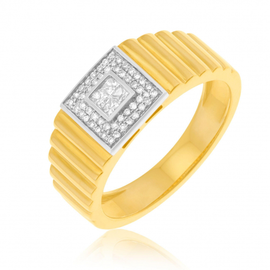 Bague en or jaune et rhodié, diamants