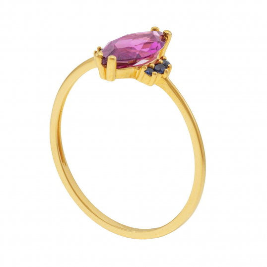 Bague en or jaune, rhodolite et saphirs