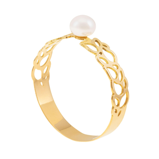 Bague en or jaune et perle de culture, ajourée Bague en or jaune et perle de culture, ajourée