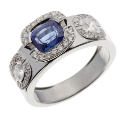 Bague en or gris, saphir et diamants