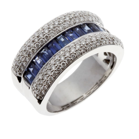Bague en or gris, saphirs baguettes et diamants
