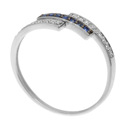Bague en or gris rhodié, saphirs et diamants