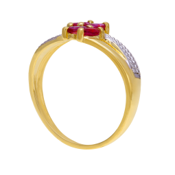 Bague en or jaune rhodié et rubis