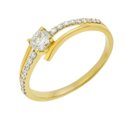 Bague en or jaune rhodié, oxydes de zirconium