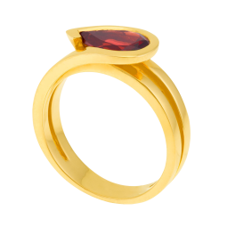 Bague en or jaune et rhodolite