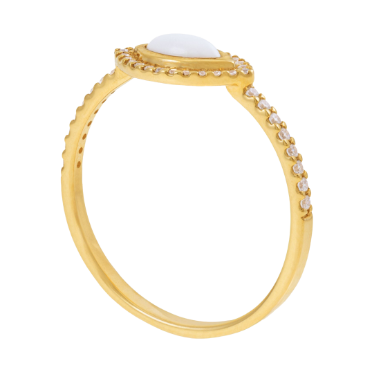 Bague en or jaune, agate blanche et oxydes de zirconium