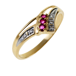 Bague en or jaune rhodié, rubis et diamants