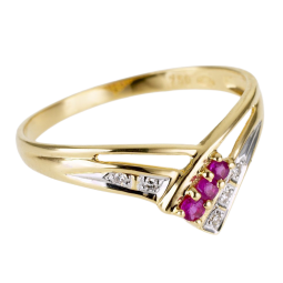 Bague en or jaune rhodié, rubis et diamants