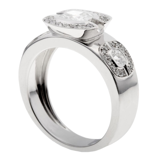 Bague og diamants coussins et brillants