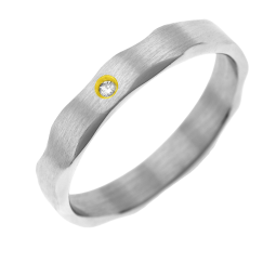 Bague en or jaune et acier , diamant