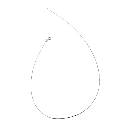 Chaîne en or gris, maille serpent carrée