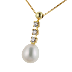 Collier en or jaune, perle de culture et oxydes de zirconium