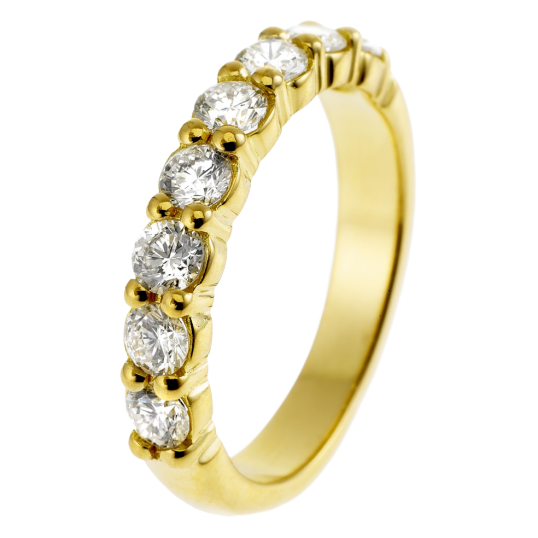 Demi alliance en or jaune, diamants, serti griffes
