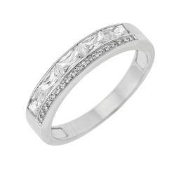 Bague en argent rhodié et oxydes de zirconium