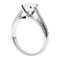 Bague solitaire accompagné en argent rhodié, oxydes de zirconium