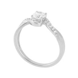 Bague en argent rhodié et oxydes de zirconium