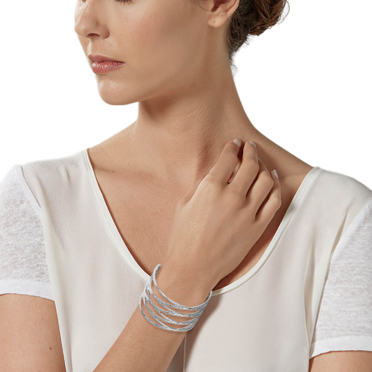 Bracelet manchette en acier