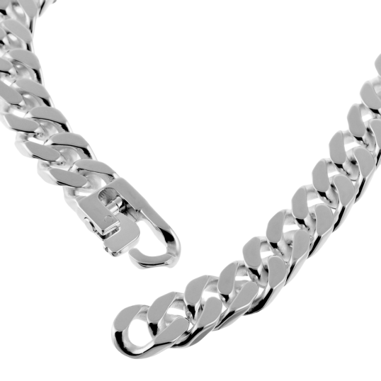 Identité en argent , plaque rectangle 8 mm et maille gourmette Identité en argent , plaque rectangle 8 mm et maille gourmette