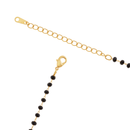 Collier en plaqué or et perles synthétiques noires