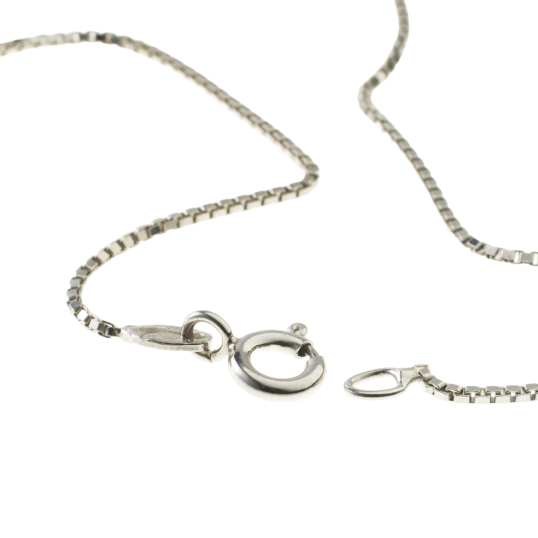 Collier en argent rhodié, oxydes de zirconium et maille vénitienne