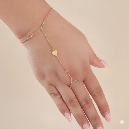 Bijou de main en argent doré et laque