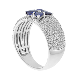 Bague en or gris, saphirs et diamants