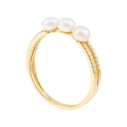 Bague en or jaune,trois perles de culture et oxydes de zirconium