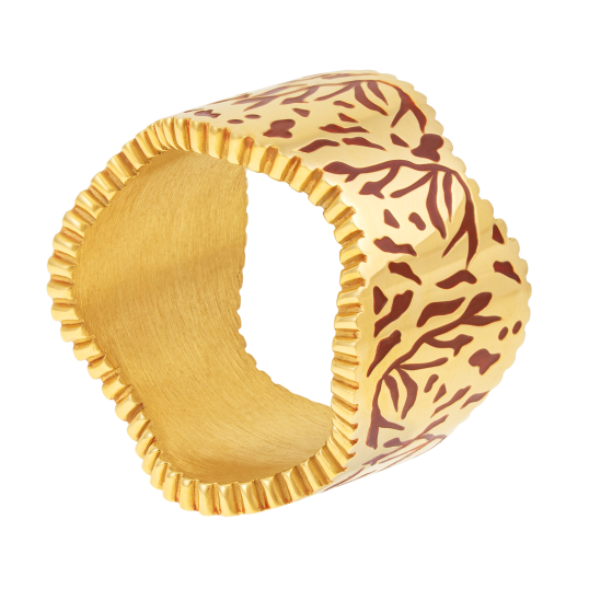 Bague en acier doré et laque, ajourée