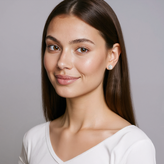 Boucles d'oreilles en argent rhodié, oxydes de zirconium et pierre synthétique